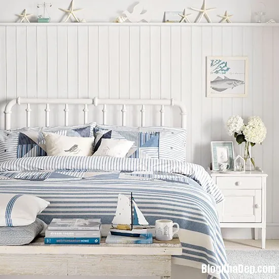 Phòng ngủ thanh lịch, tinh khiết với sắc trắng
