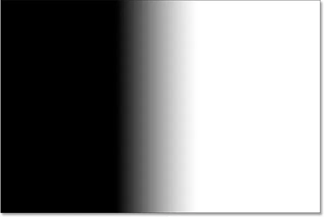 Mặt nạ lớp hiển thị gradient đen trắng.  Hình ảnh © 2015 Steve Patterson, Photoshop Essentials.com